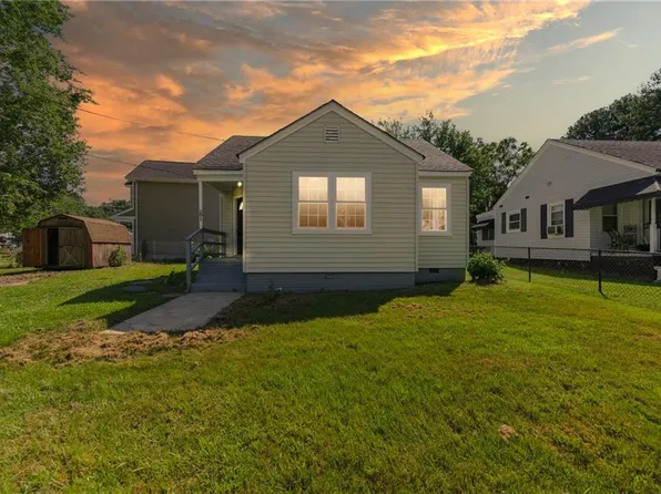 201 Brook Ave, Suffolk, VA 23434