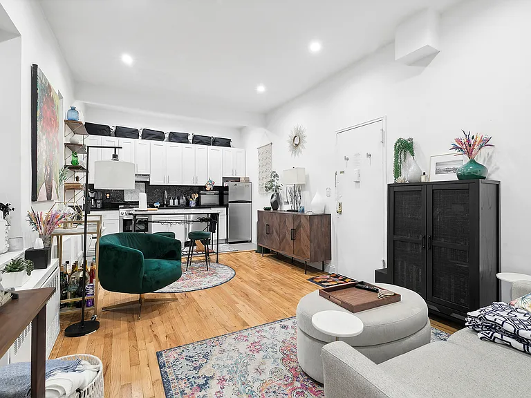 330 W 85th St #1G — Photo 1