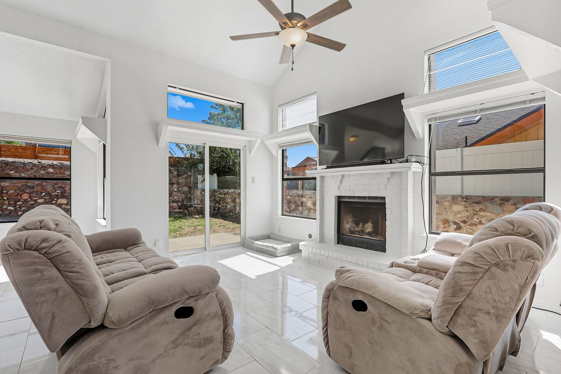 next background image