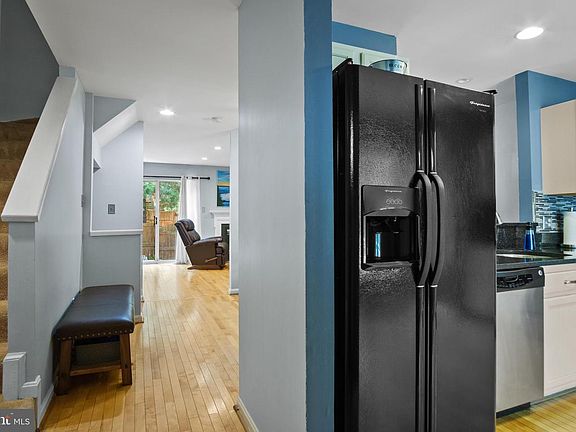 3rd image of 5619 Gosling Dr