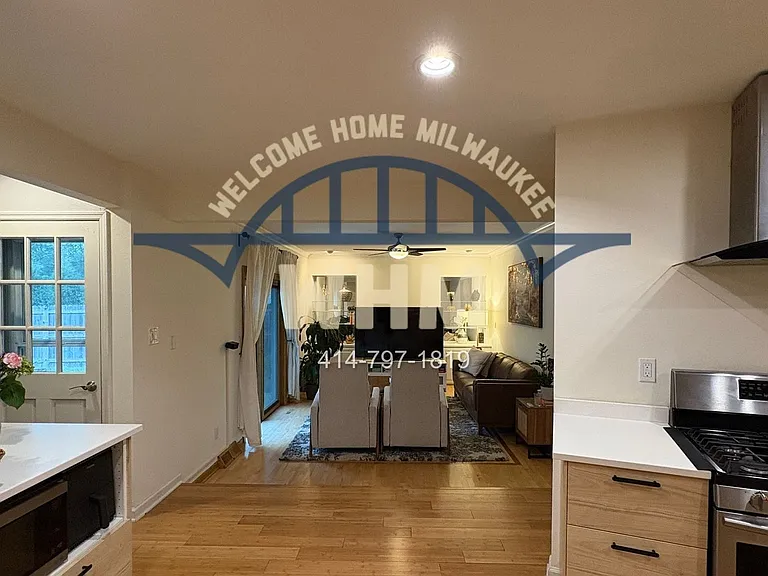 4233 W Carmel Dr — Photo 6
