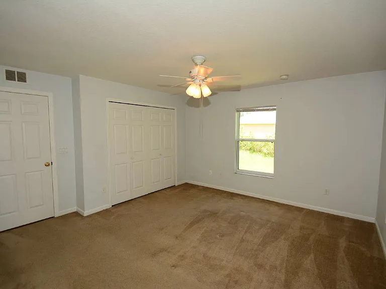 30 Eton Ln #B — Photo 17