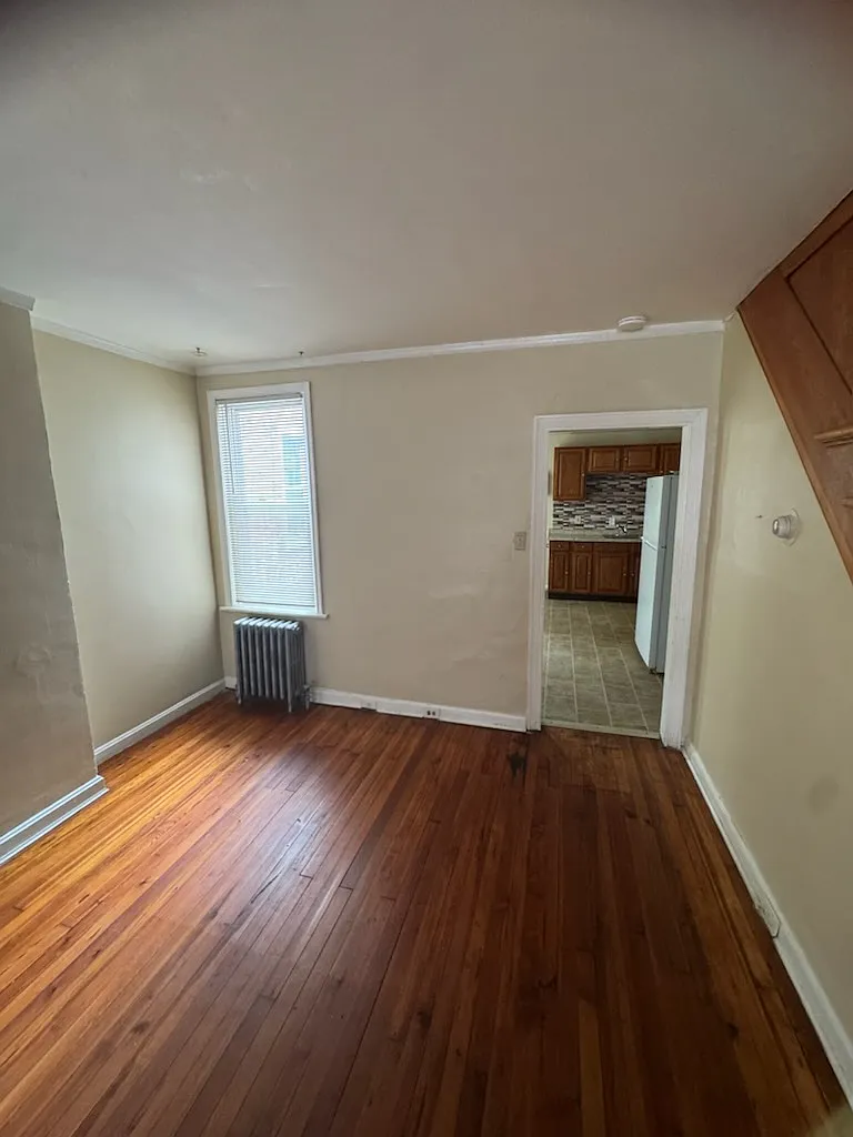 3 bed, 2.0 bath, 1375 sqft, $1,950 — Photo 3