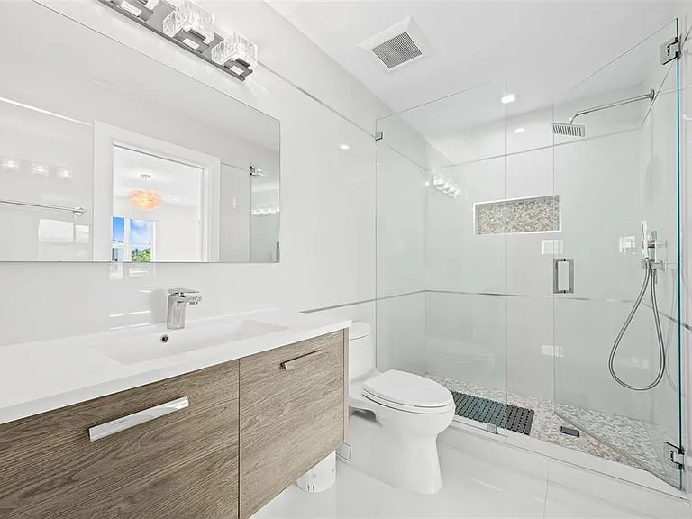 4921 NE 28th Ave — Photo 29