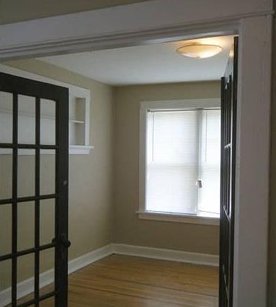 2nd image of 4998 Loughborough Ave
