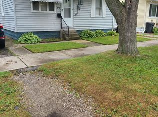 914 Vine St, Fairport Harbor, OH 44077