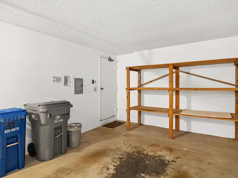 8746 Villa La Jolla Dr #53 — Photo 25