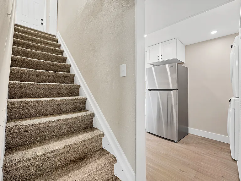 6042 Uno St #B — Photo 20