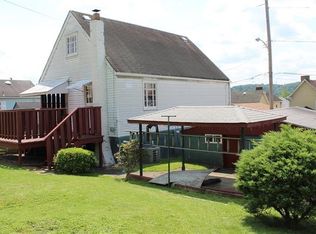 622 Delaware Ave, Glassport, PA