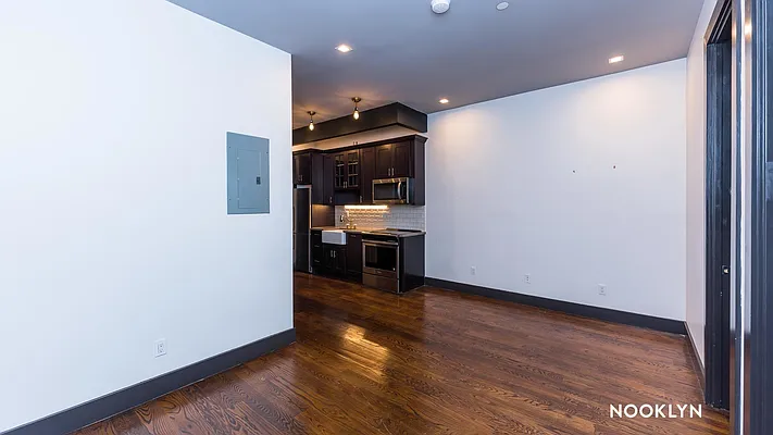 Rented by Nooklyn NYC LLC | media 19
