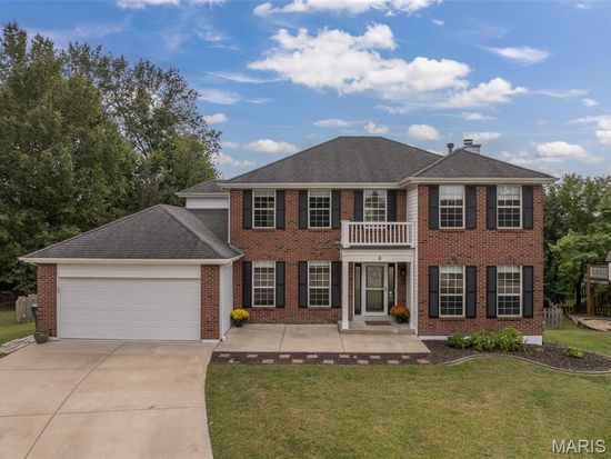 6 Gills Inn Dr, O'Fallon, MO 63368