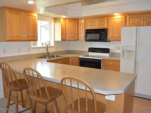 2nd image of 3732 Heartland Cir