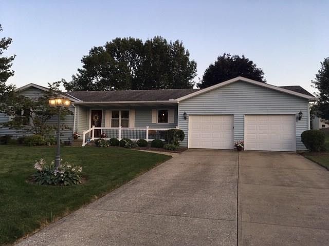 1st image of 907 Woodview Dr