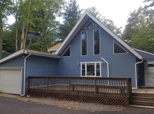 3144 Carobeth Dr, Tobyhanna, PA