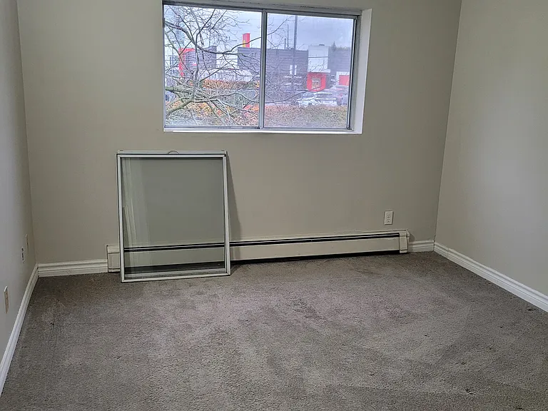 350 Regina St N #209 — Photo 8