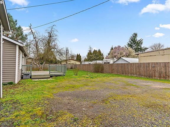 4th image of 280 Baxter St