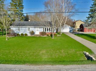 703 Irish Rd, Neenah, WI 54956