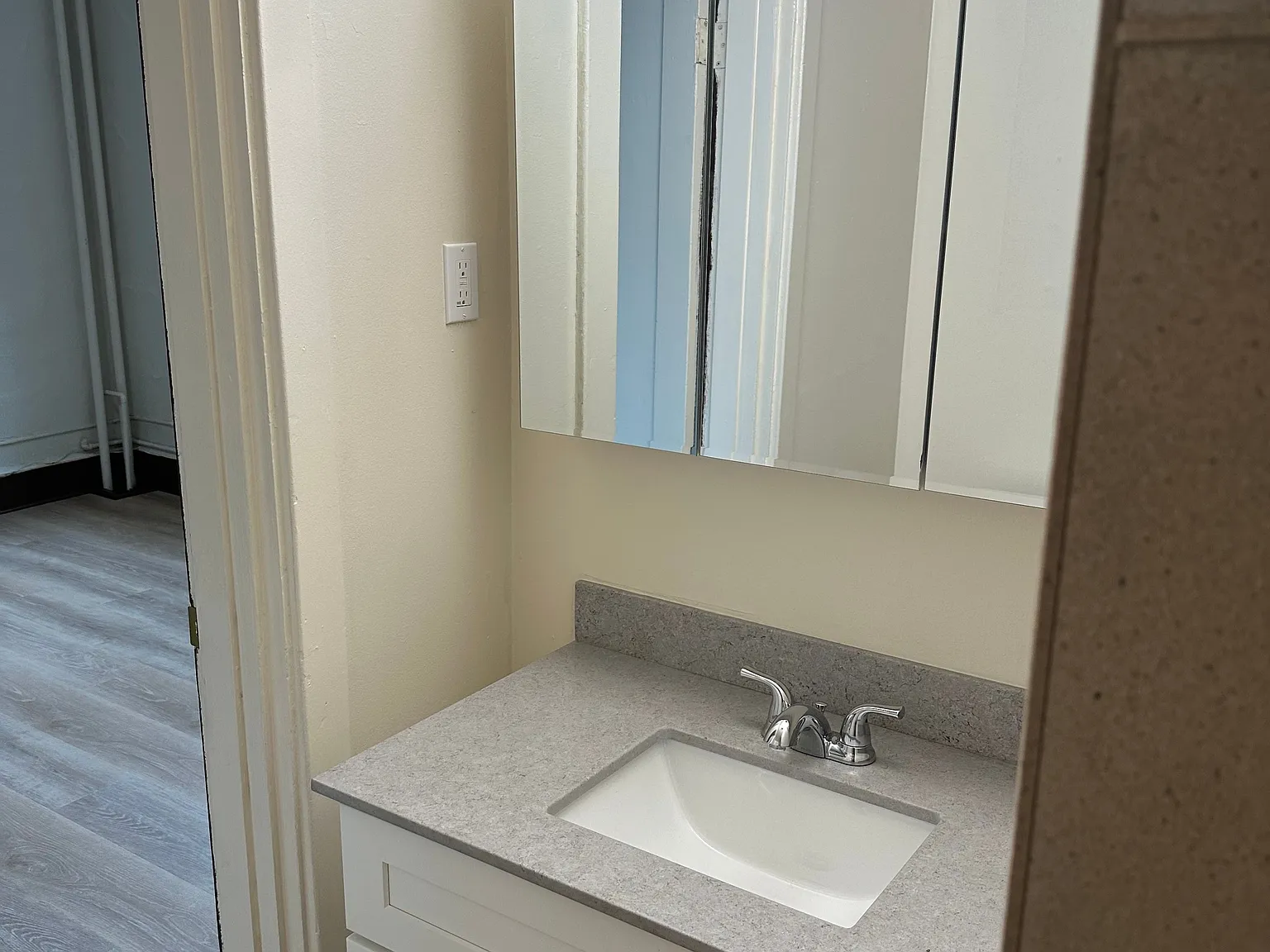 Studio, 380 sqft, $1,250 — Photo 2