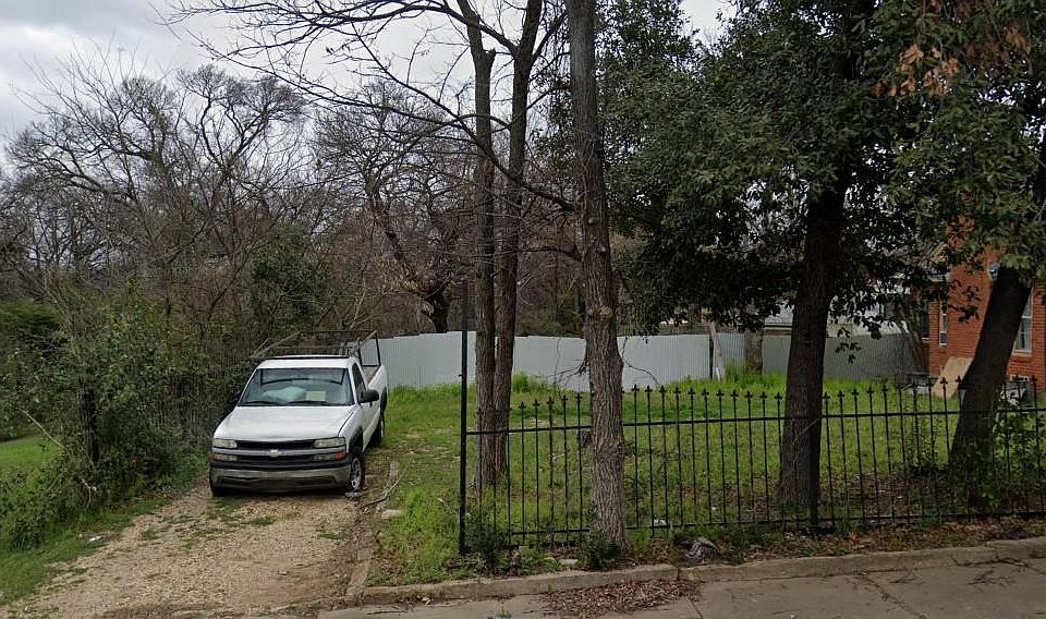 1st image of 333 Pelman St Lot 13