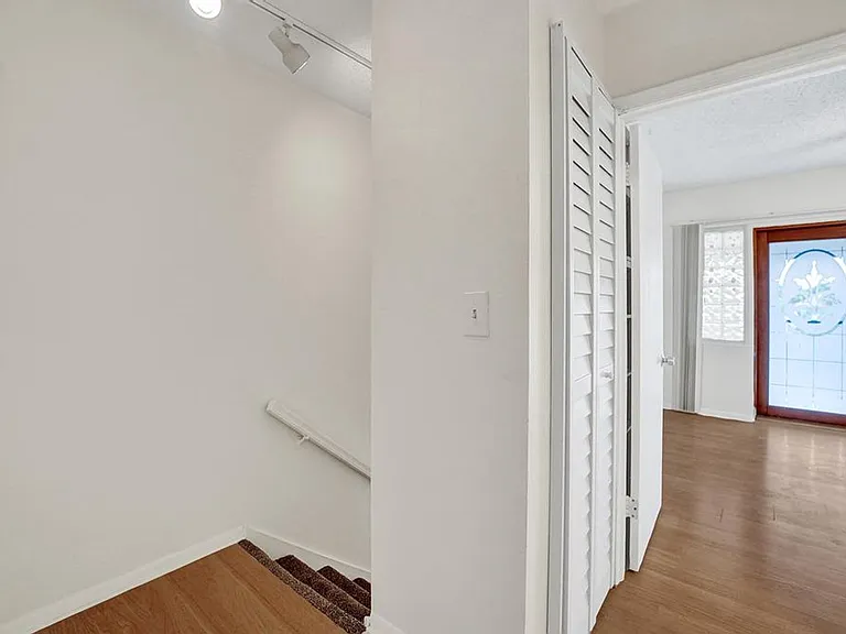 1313 Seaview — Photo 31