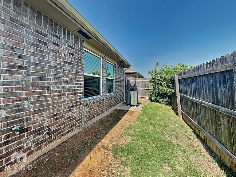 18218 Manera Way — Photo 17