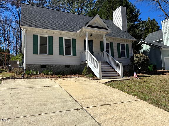 2nd image of 1811 Kelly Glen Dr