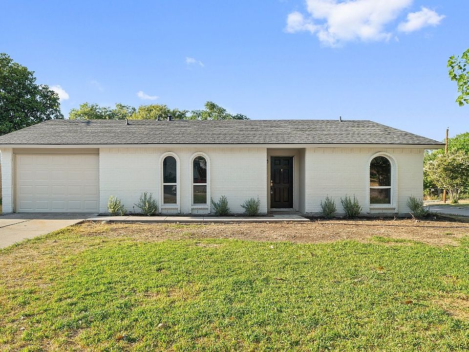 1st image of 1933 Briarwood Dr