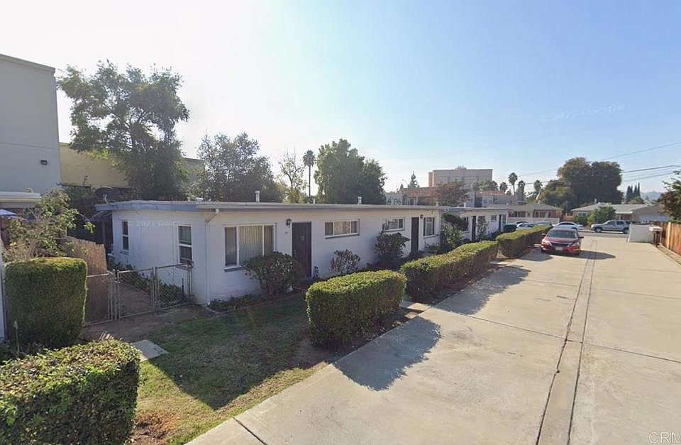 1st image of 321 Roanoke Rd