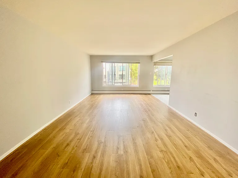 1640 Bay St #106 — Photo 20