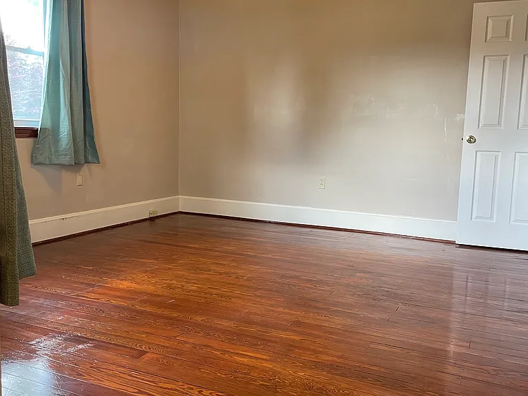 714 Charles Ave #1/2 — Photo 9