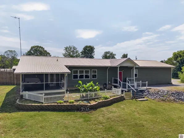 267 Woodland Dr, Benton, KY 42025
