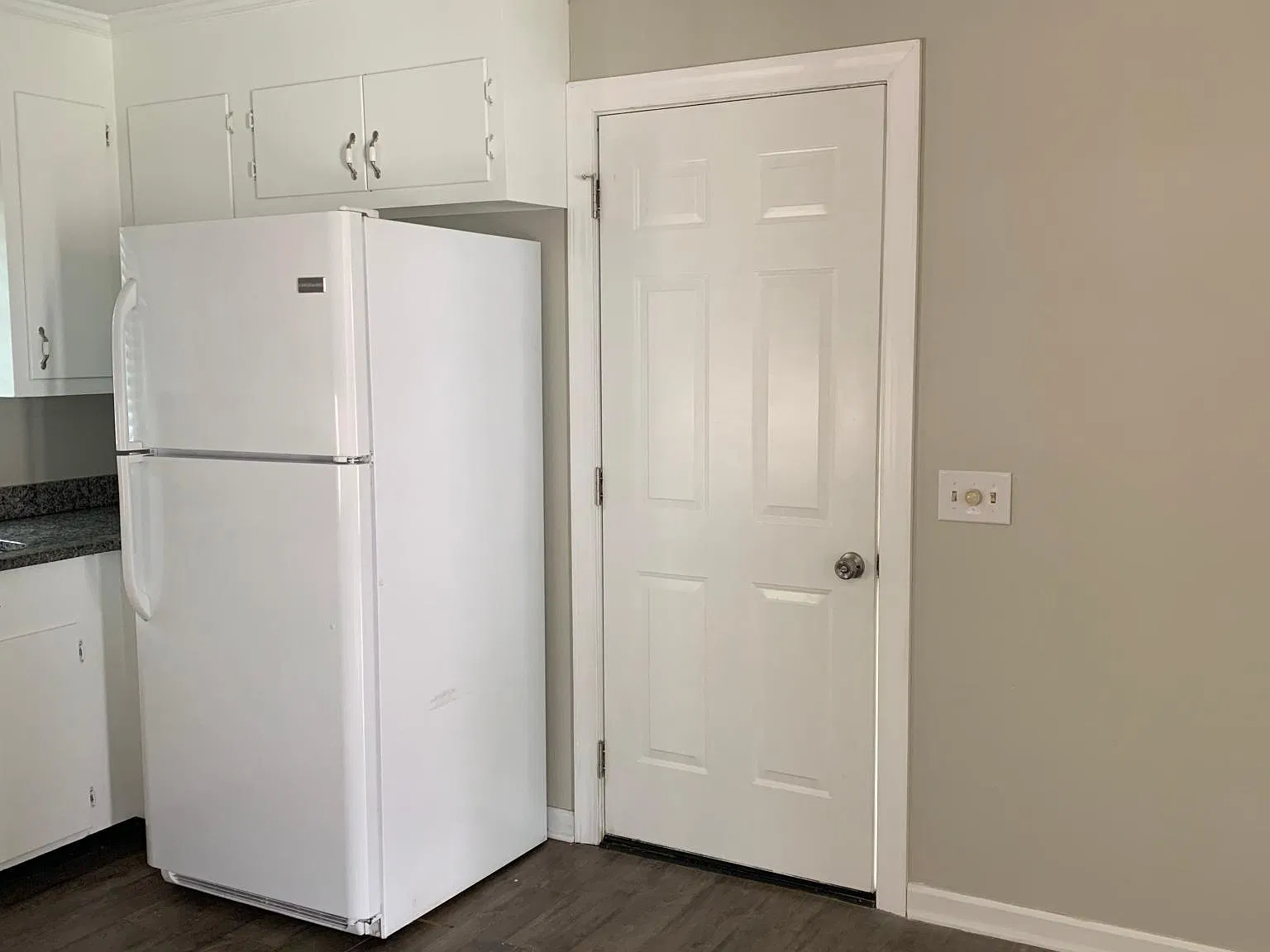 3 bed, 1600 sqft, $4,800 — Photo 3