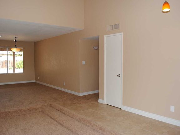 Living Room / Dining Room