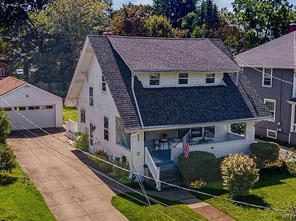 256 Maple Ave, Hamburg, NY 14075