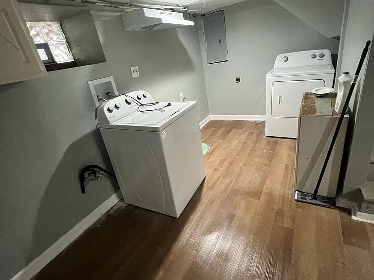 224 Bartlett Ave — Photo 12