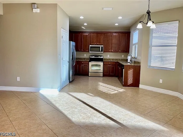 10474 Spruce Pine Ct — Photo 5