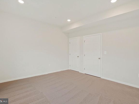 3rd image of 282 Tophers Trl