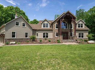 9 Mac Peek Rd, Vernon, NJ 07462