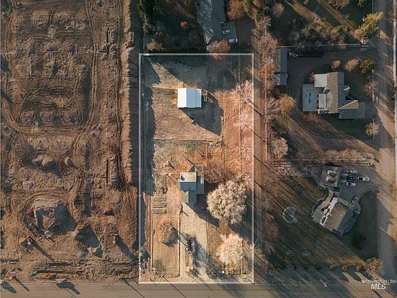3rd image of 4907 Stamm Ln