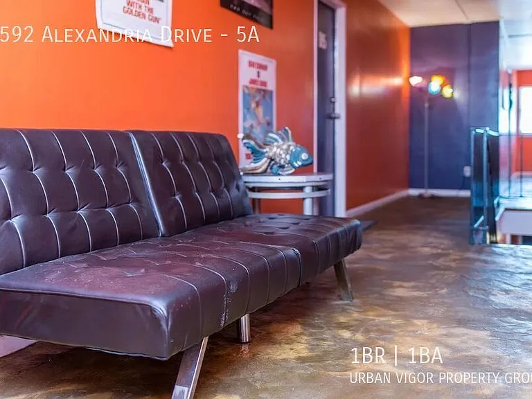1592 Alexandria Dr #5A — Photo 6
