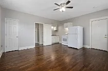 204 E Franklin St #8 — Photo 8