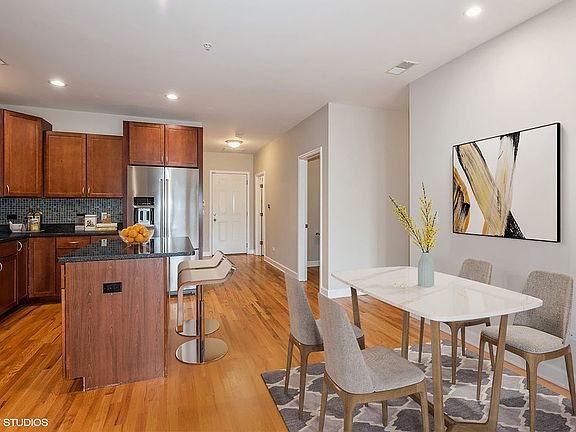 4th image of 110 S Marion St Unit 303