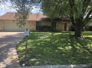 807 S Roy Reynolds Dr, Harker Heights, TX 76548