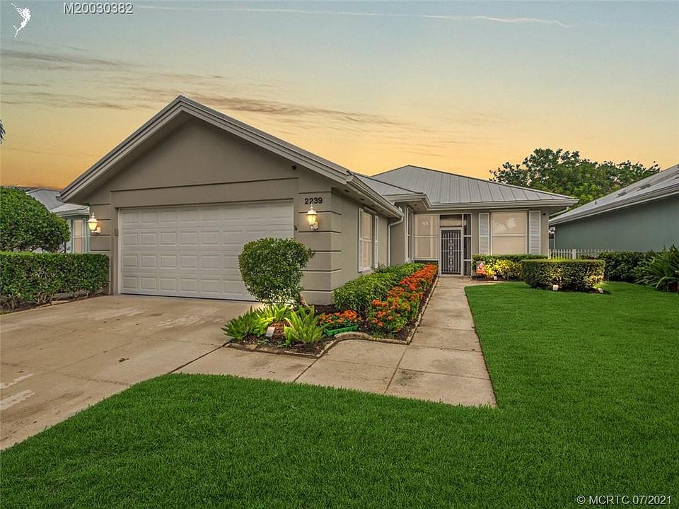 1st image of 2239 SW Mayflower Dr