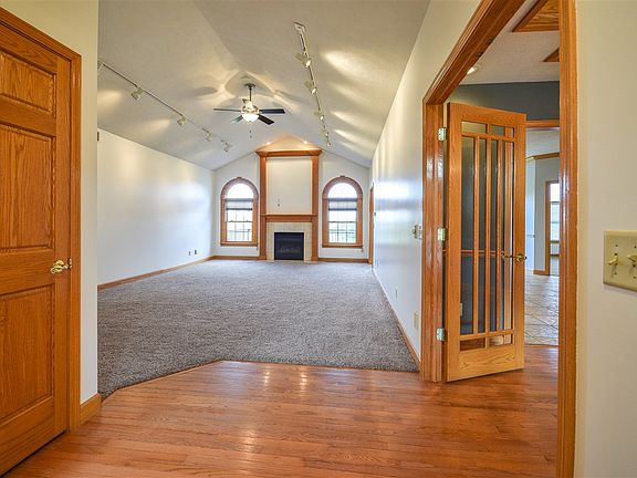 3rd image of 3105 Sunningdale Ln