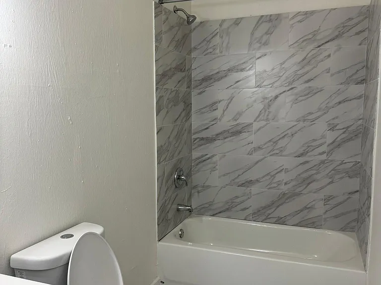 2288 E 89th St #2 — Photo 9