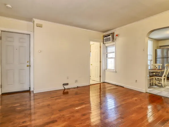 911 17th Street image 4 of 16