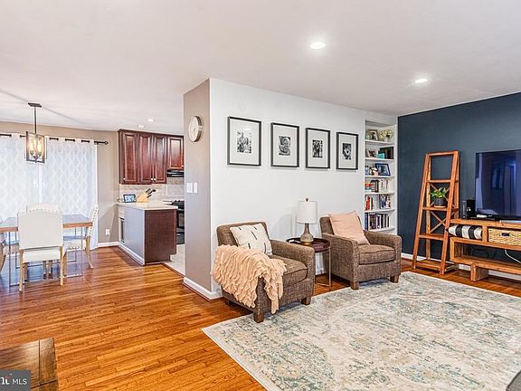 5th image of 6901 Pine Hill Ct