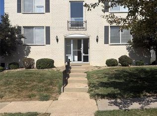 10017 Chardin Way APT 2, Saint Louis, MO 63128