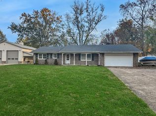 6777 Oak Grove Rd, Newburgh, IN 47630